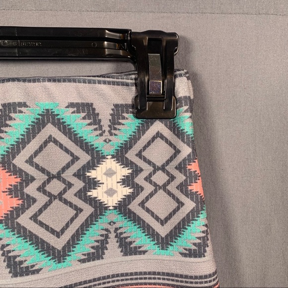 NWT Xhilaration Aztec Print Bodycon Mini Skirt -XS - Picture 3 of 10
